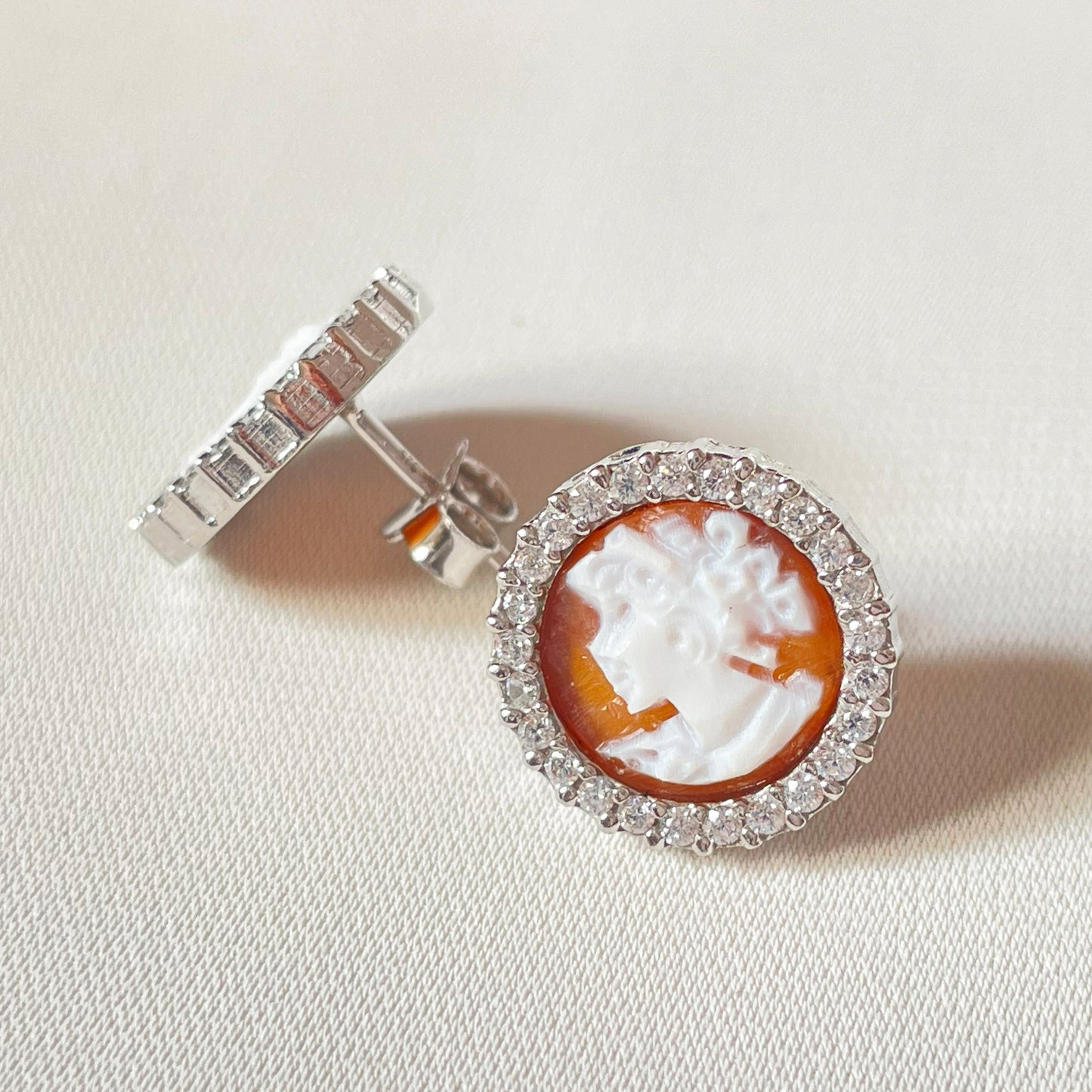 CLASSIC CAMEO EARRINGS -SILVER-