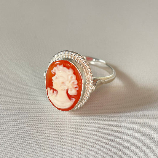 CLASSIC ITALIAN CAMEO RING -SILVER-