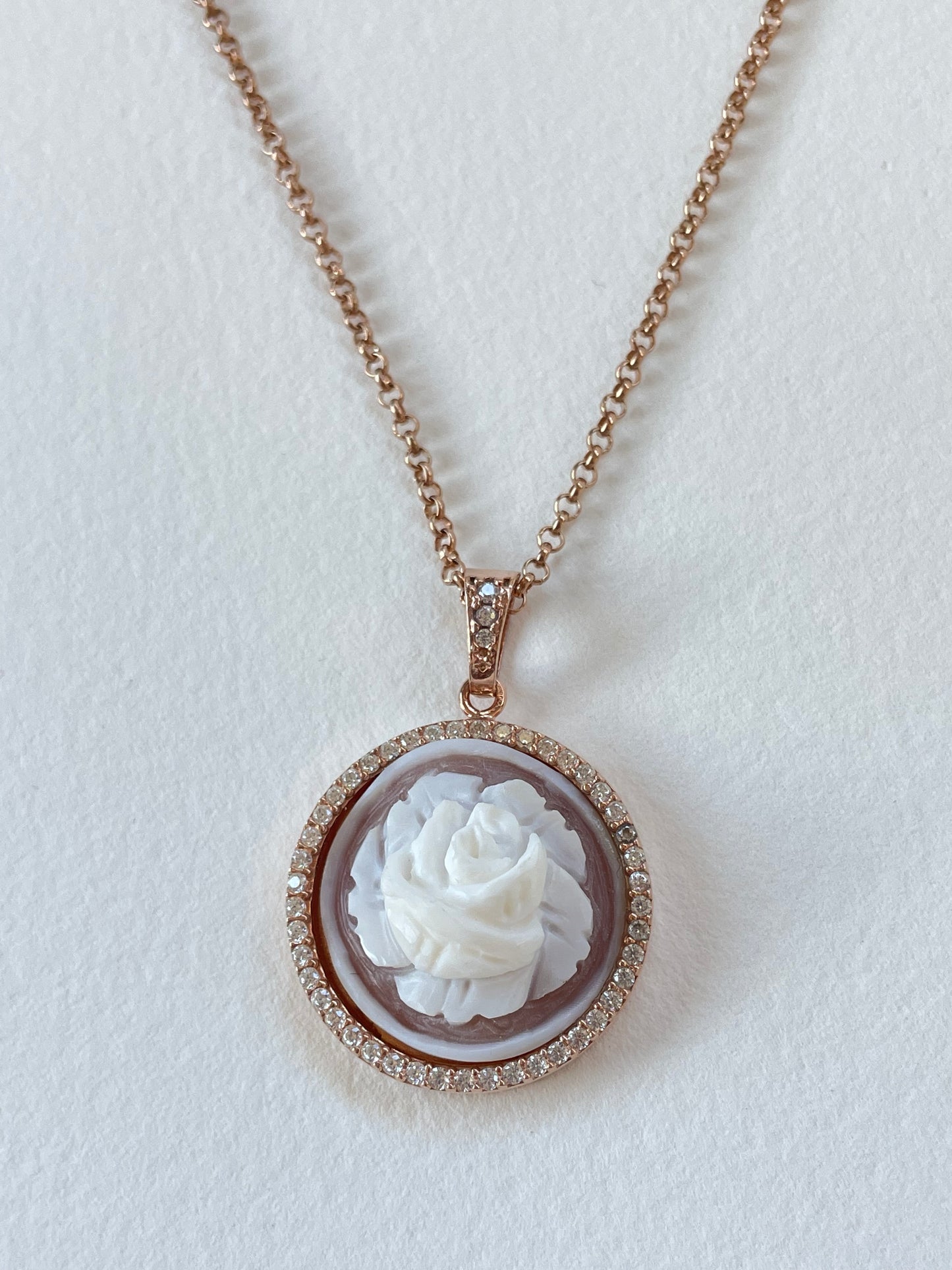 COLLANA IN CAMMEO ROSE BLANCHE