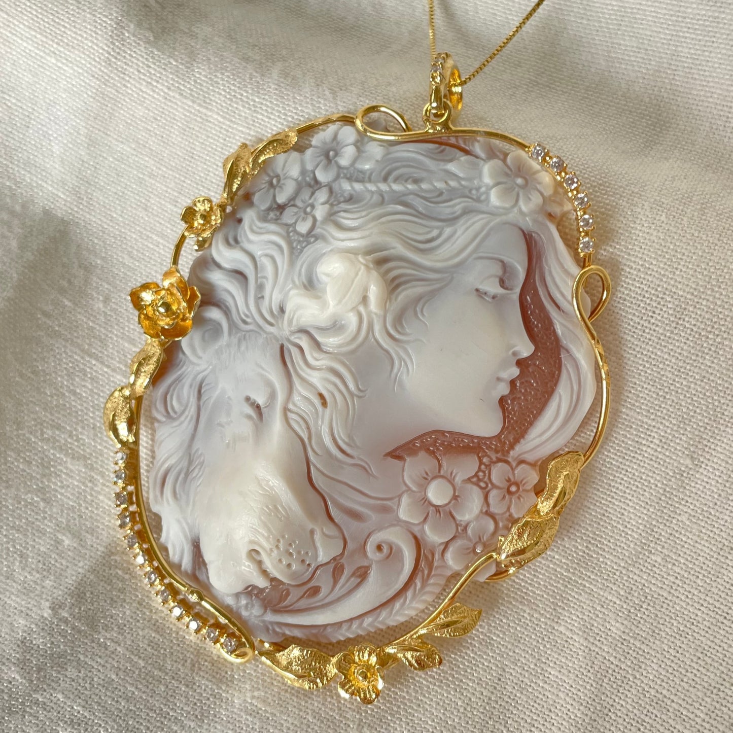 LION AND GIRL CAMEO NECKLACE