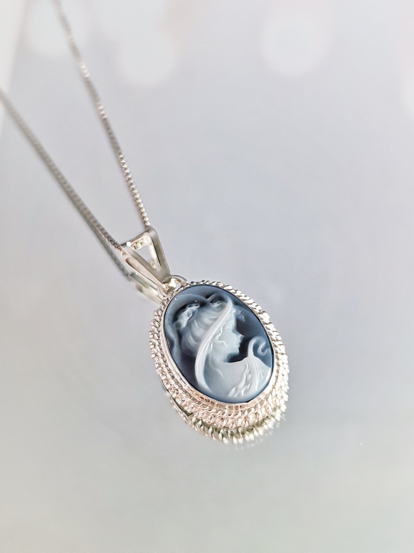 SOFIA NECKLACE -SILVER-