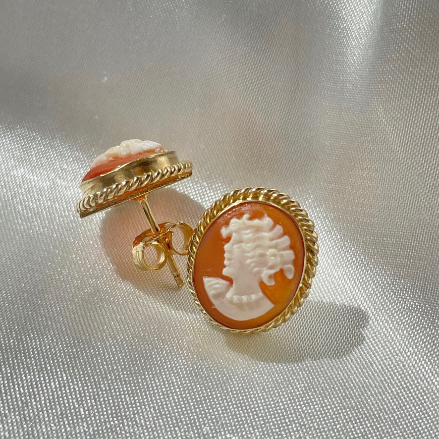 CLASSIC CAMEO EARRINGS