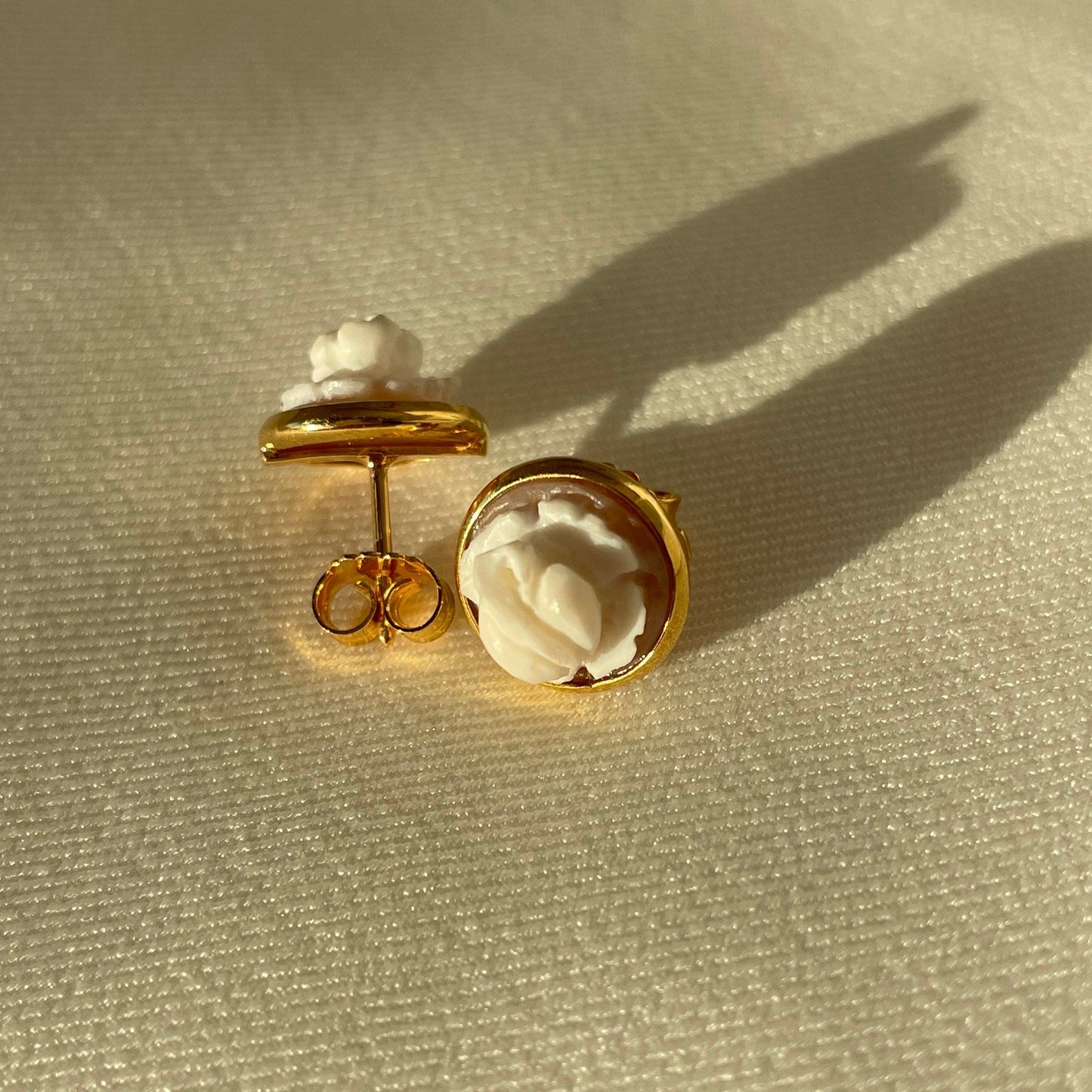 18k CAMEO ROSE EARRINGS