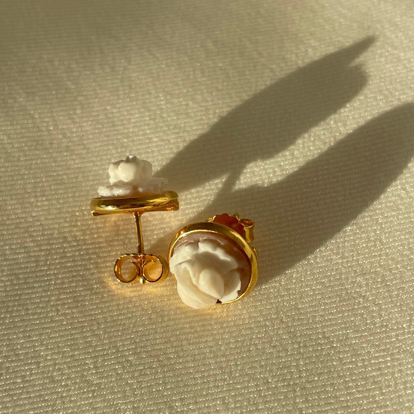 18k CAMEO ROSE EARRINGS