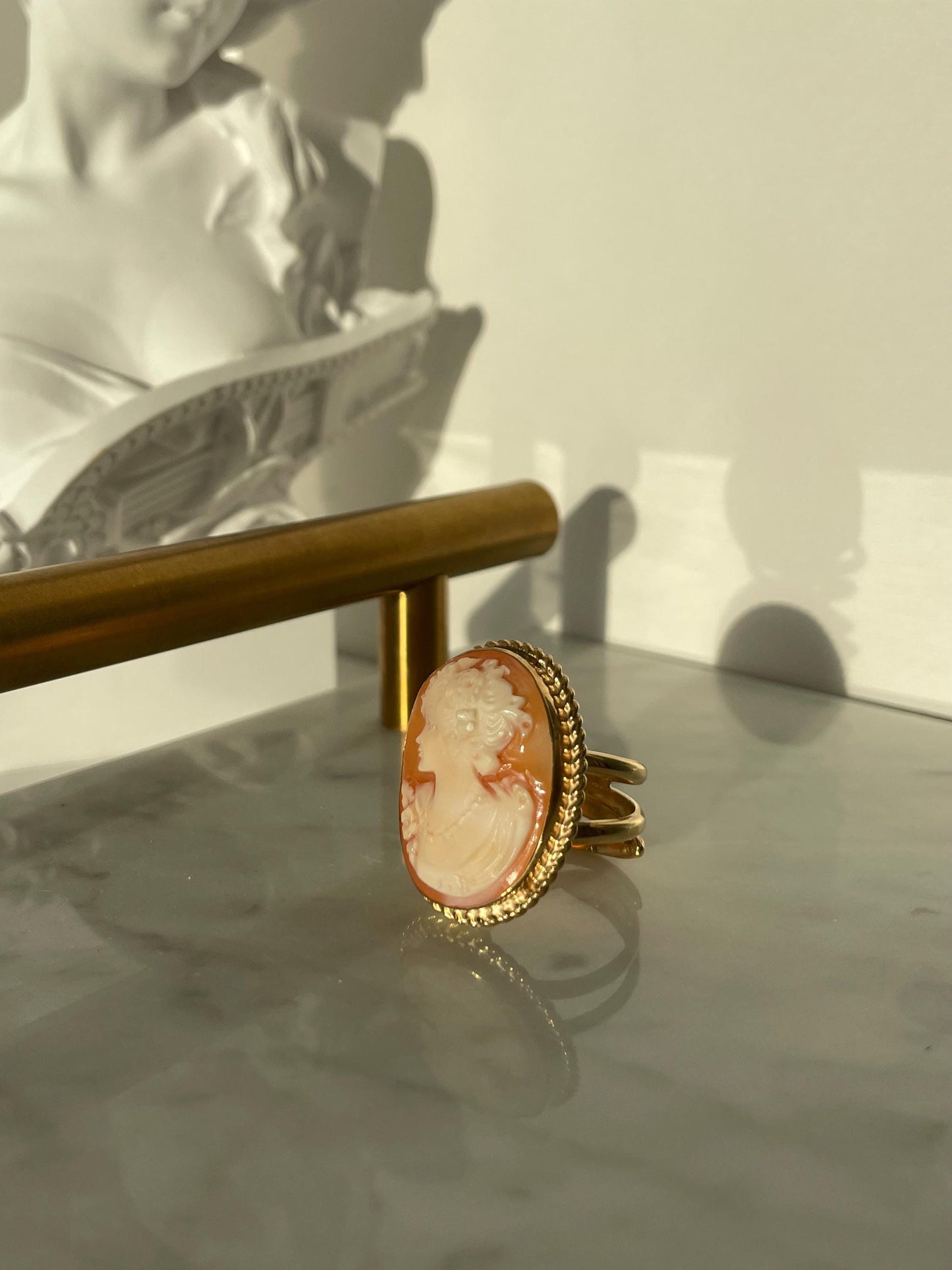 18k Gold Cameo Ring