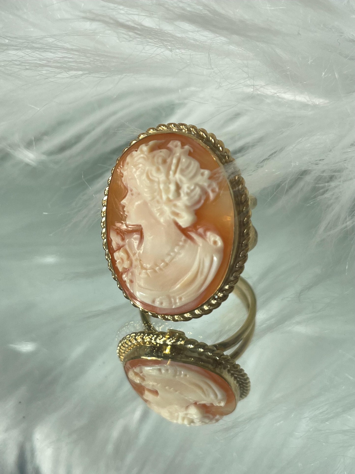 18k Gold Cameo Ring