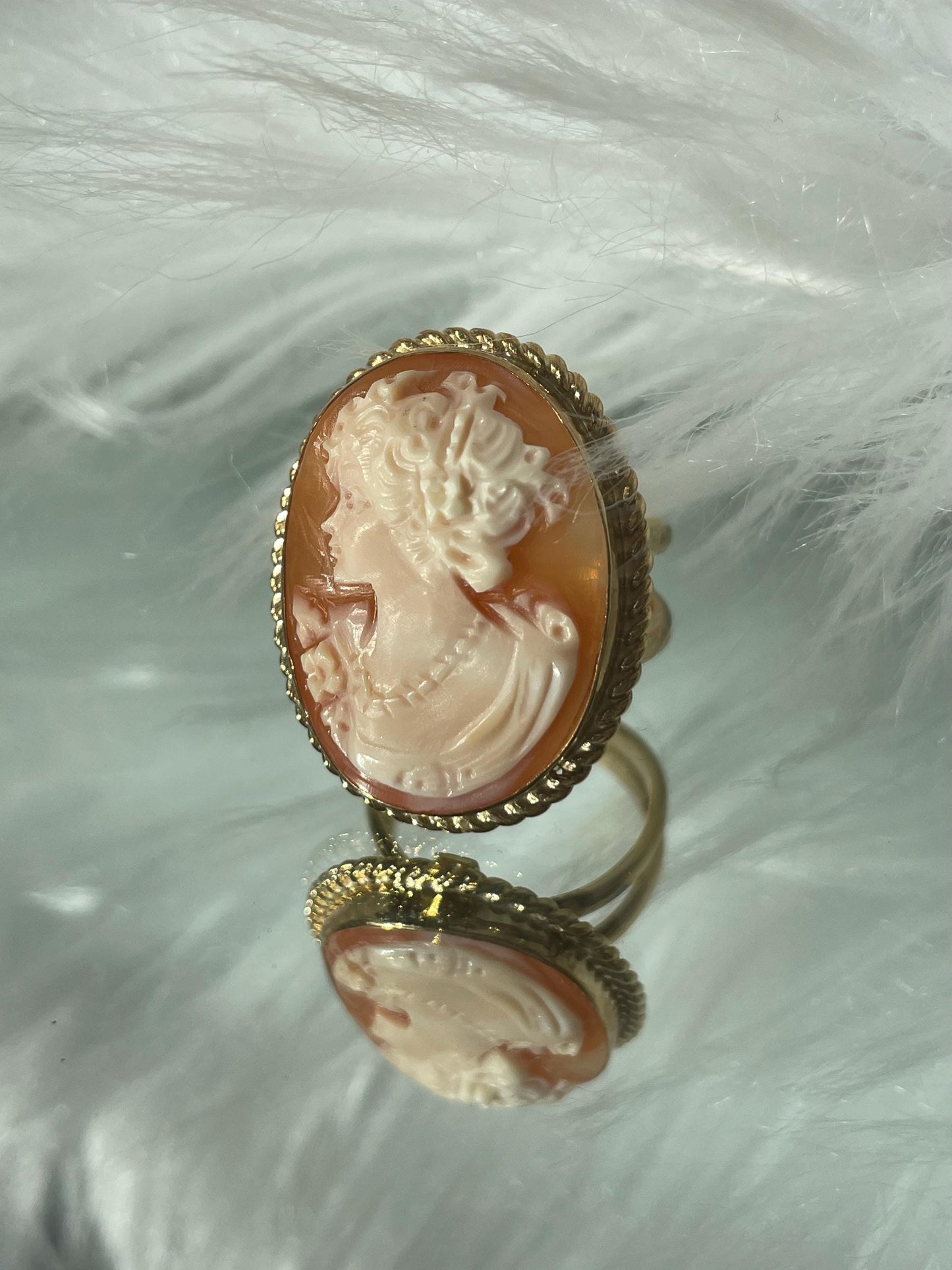 18k Gold Cameo Ring