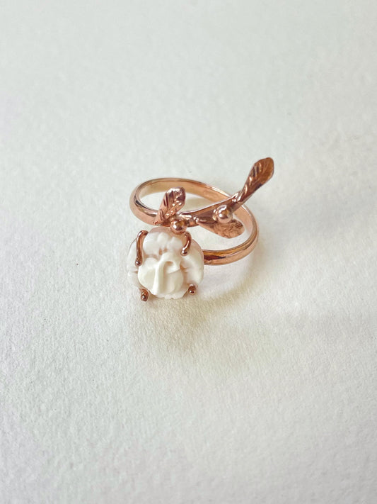 Rose Gold Leaf Cameo Ring