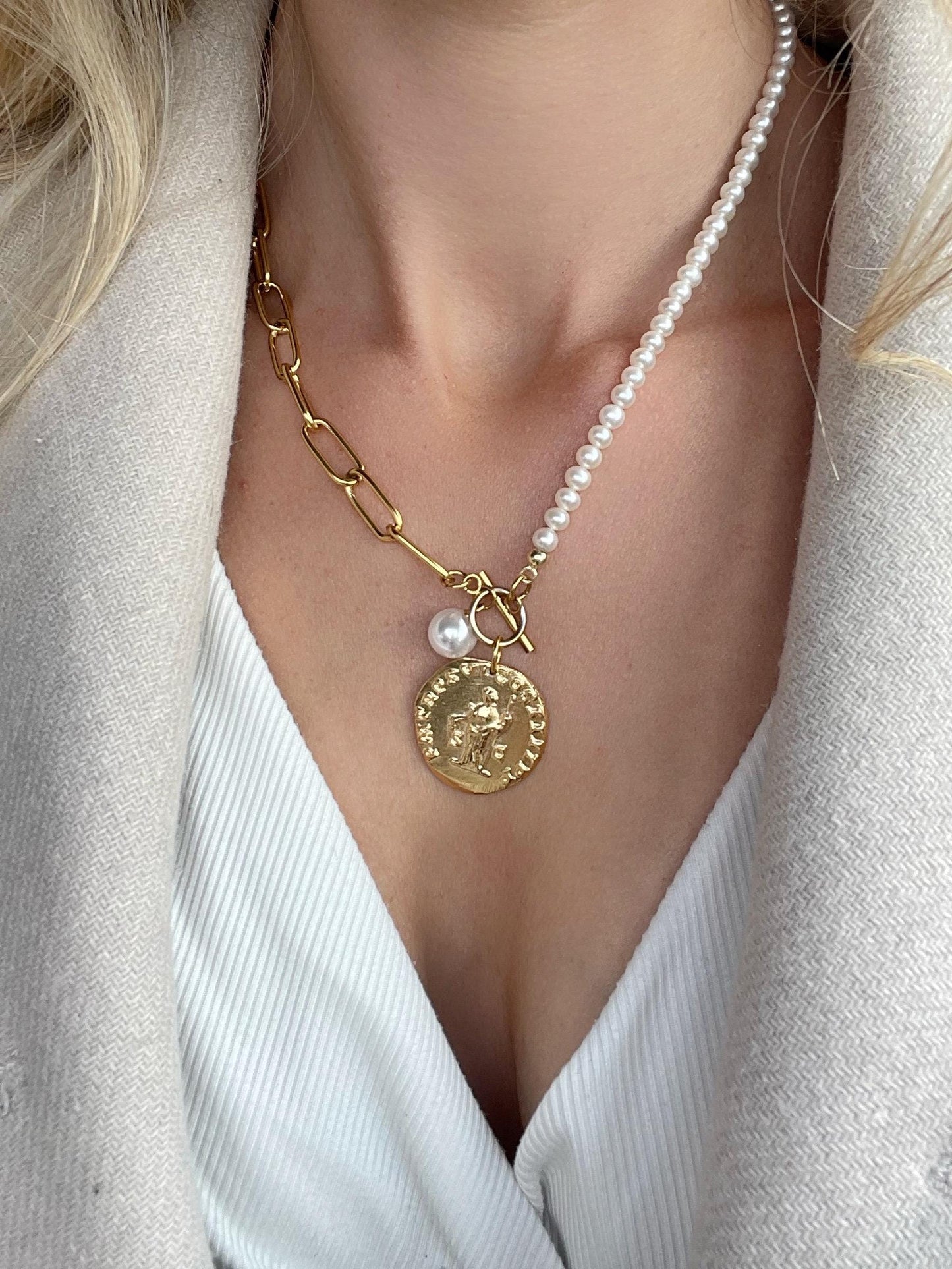 GODESS OF LIBERTY COIN NECKLACE