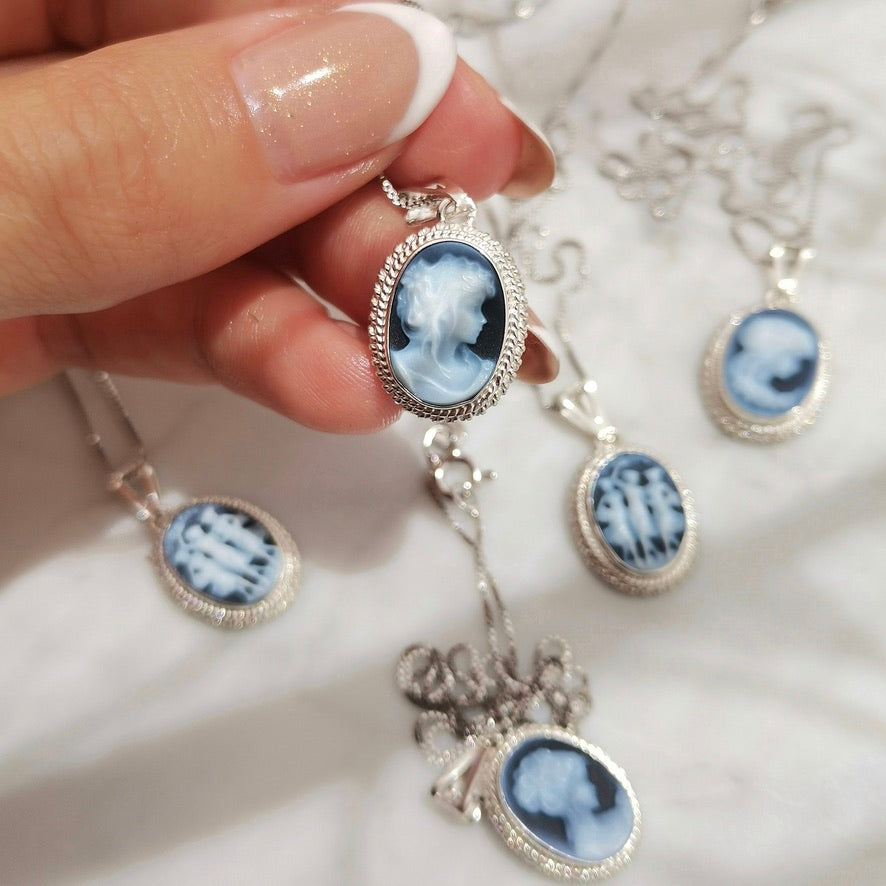 Pandora store cameo necklace